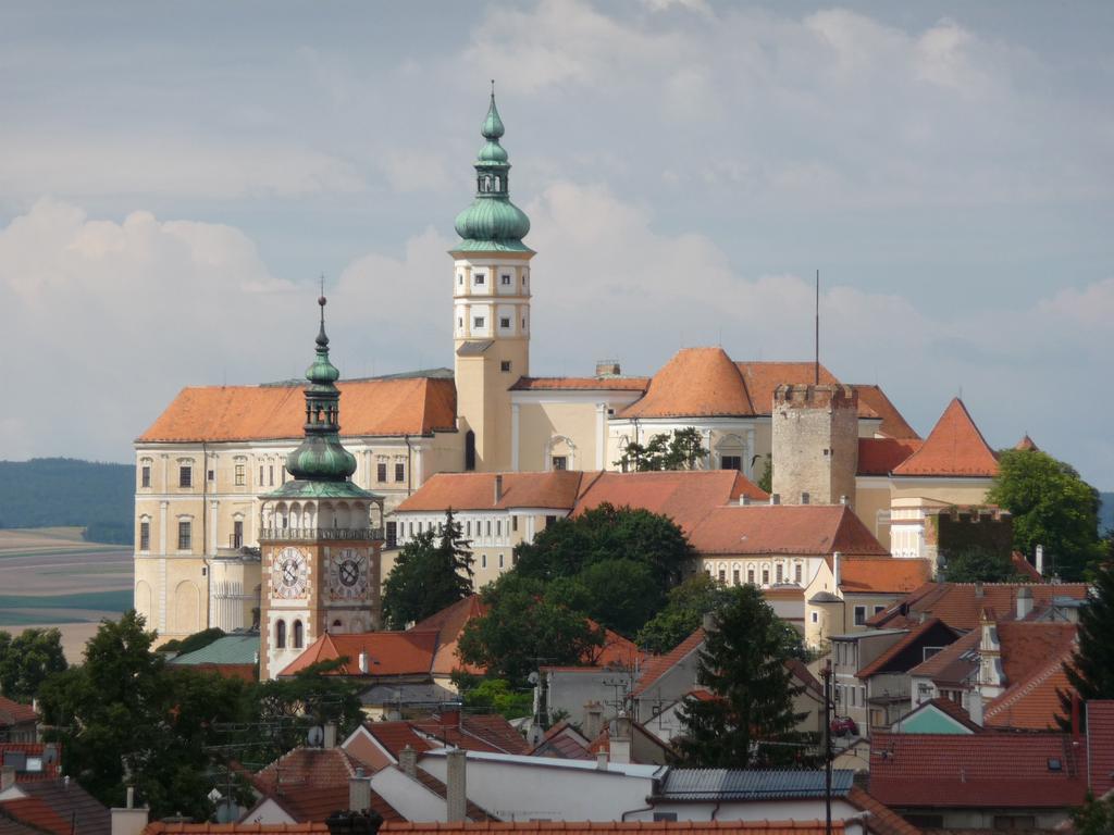 Pension Crhan Mikulov Exterior foto